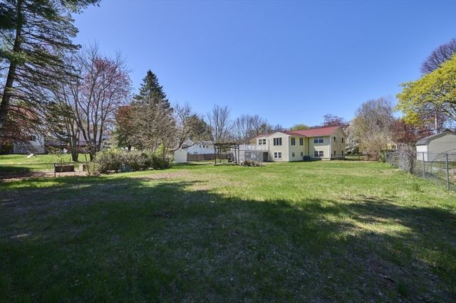 37 Locust St 1, Burlington, MA 01803