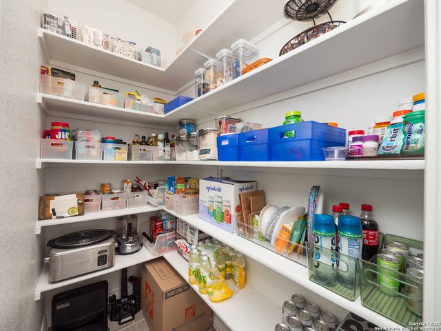 1006 Rock Shelter, San Antonio, TX 78260