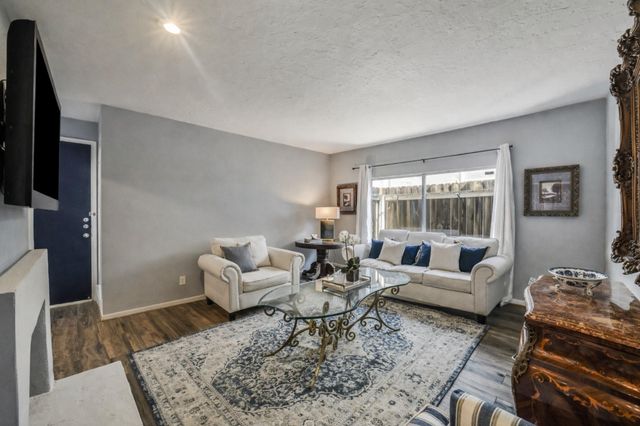 2100 Tanglewilde Street 591, Houston, TX 77063