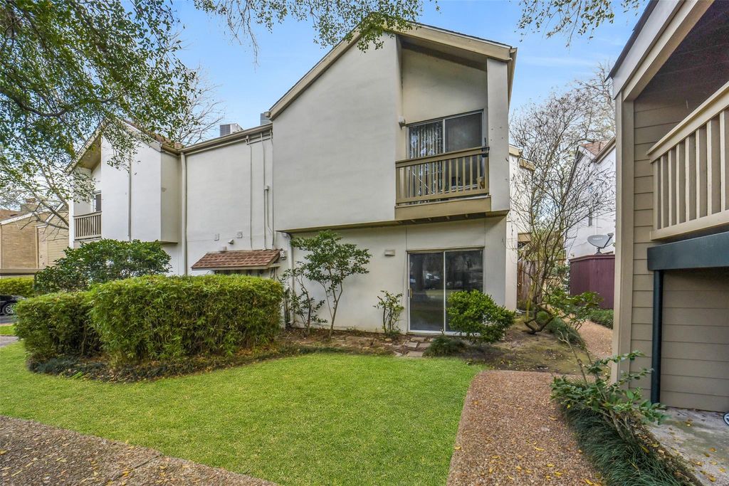 2100 Tanglewilde Street 591, Houston, TX 77063