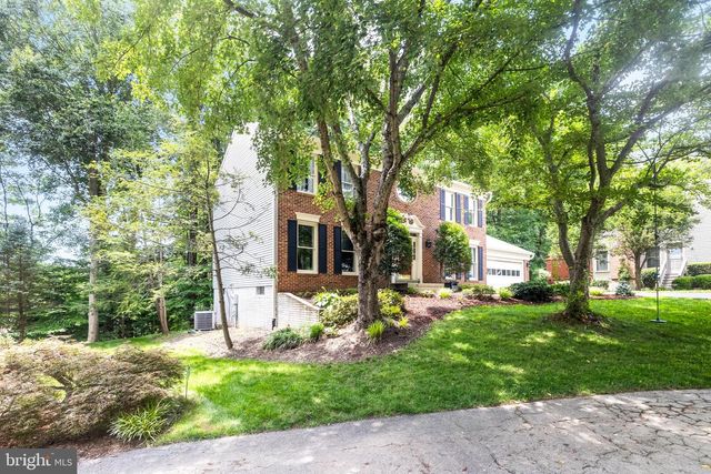 8153 SHIPS CURVE LN, Springfield, VA 22153