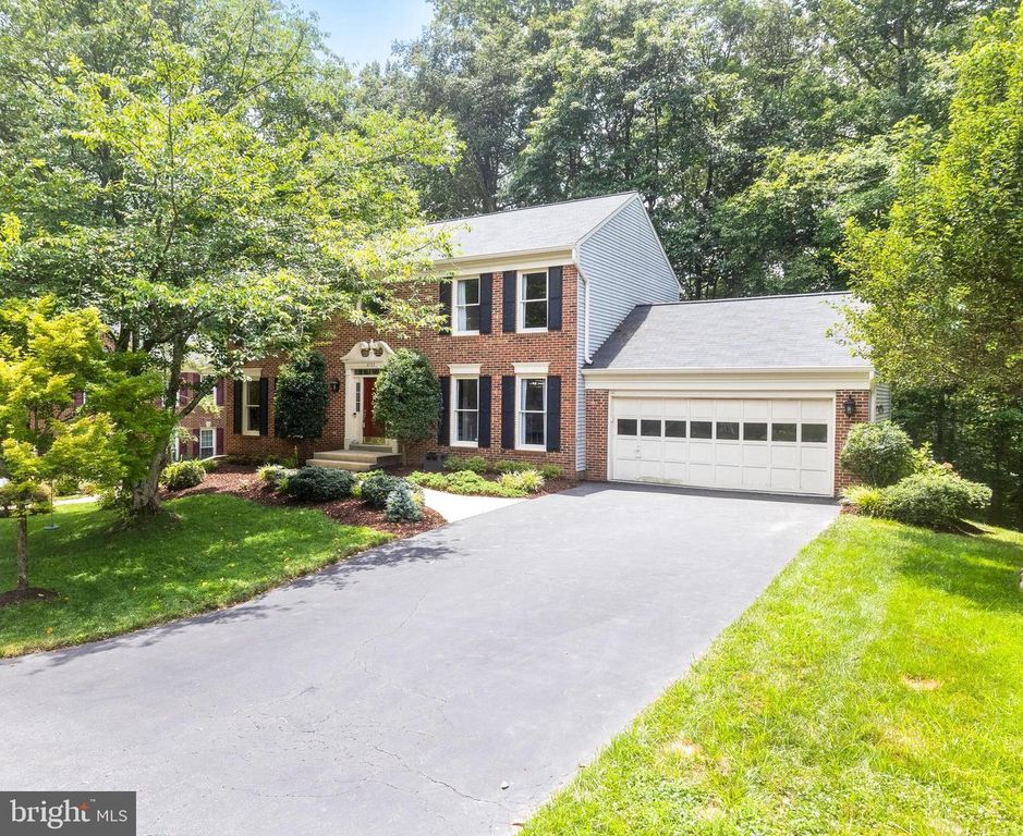8153 SHIPS CURVE LN, Springfield, VA 22153