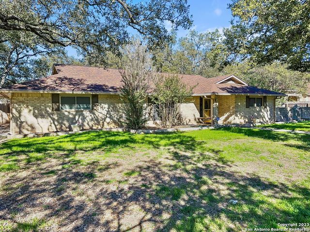 521 PASEO CANADA ST, Hollywood Park, TX 78232