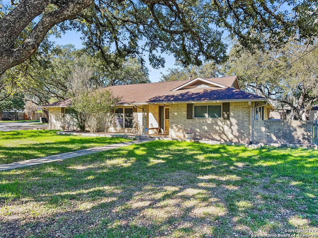 521 PASEO CANADA ST, Hollywood Park, TX 78232