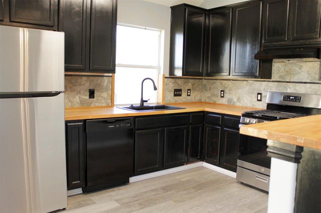 4031 Raspberry Court, Dickinson, TX 77539