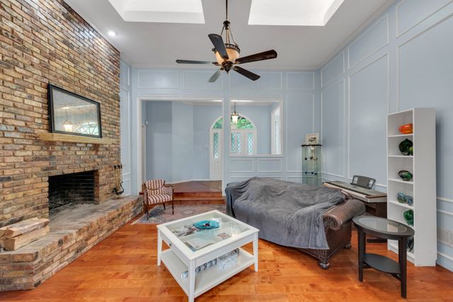 6214 Liberty Hill, Dallas, TX 75248