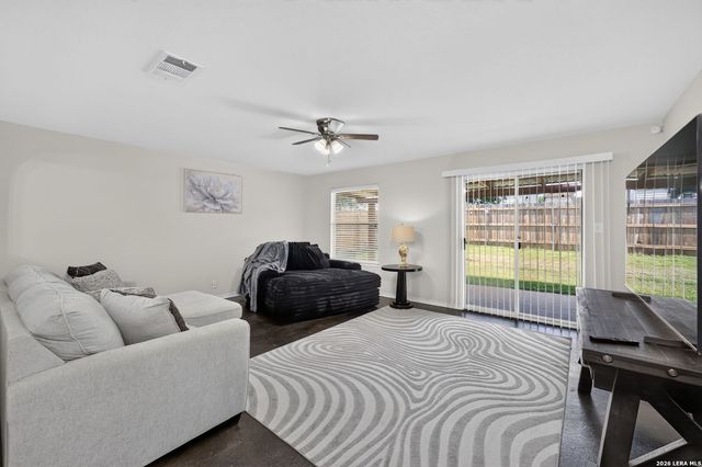 9803 Autumn Pl, Converse, TX 78109