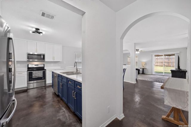 9803 Autumn Pl, Converse, TX 78109