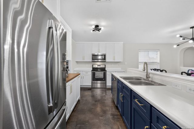 9803 Autumn Pl, Converse, TX 78109