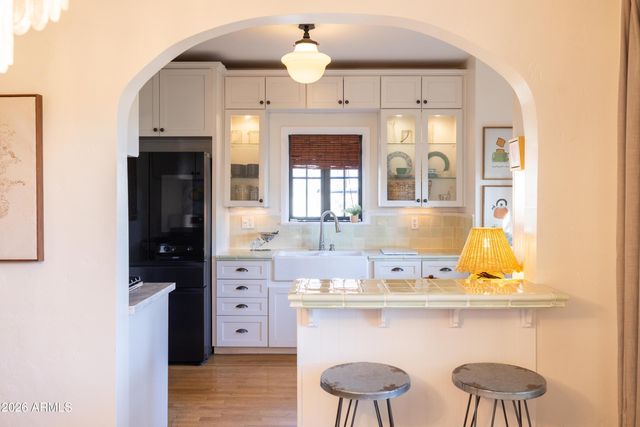 330 W ALMERIA Road, Phoenix, AZ 85003