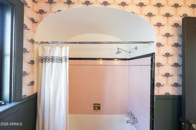 330 W ALMERIA Road, Phoenix, AZ 85003