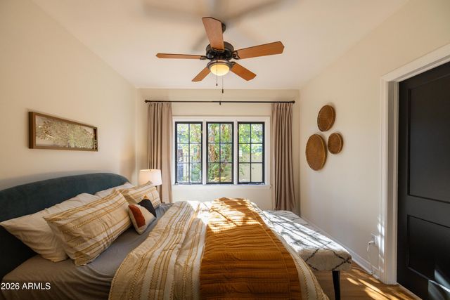 330 W ALMERIA Road, Phoenix, AZ 85003