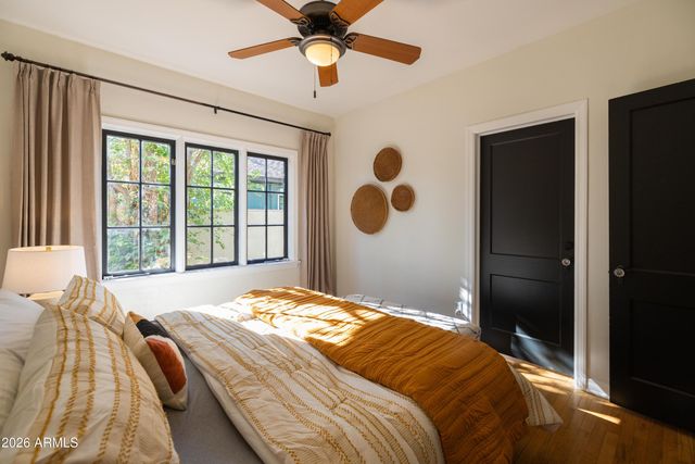 330 W ALMERIA Road, Phoenix, AZ 85003