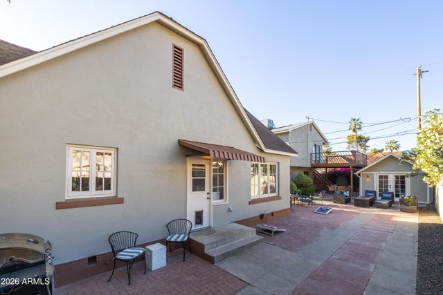 330 W ALMERIA Road, Phoenix, AZ 85003