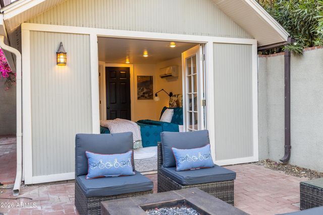 330 W ALMERIA Road, Phoenix, AZ 85003