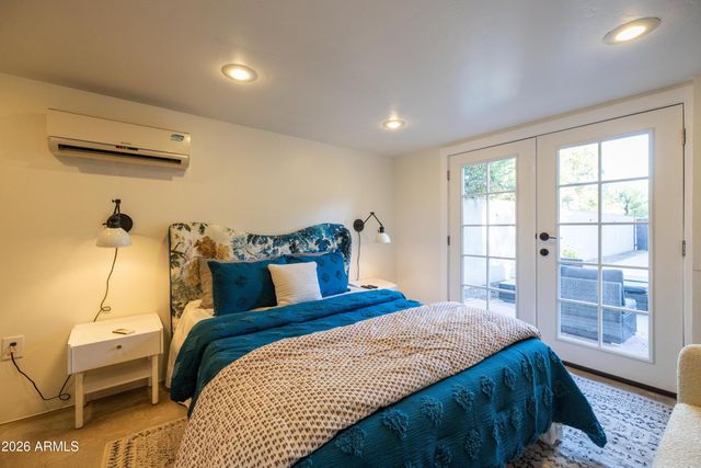 330 W ALMERIA Road, Phoenix, AZ 85003