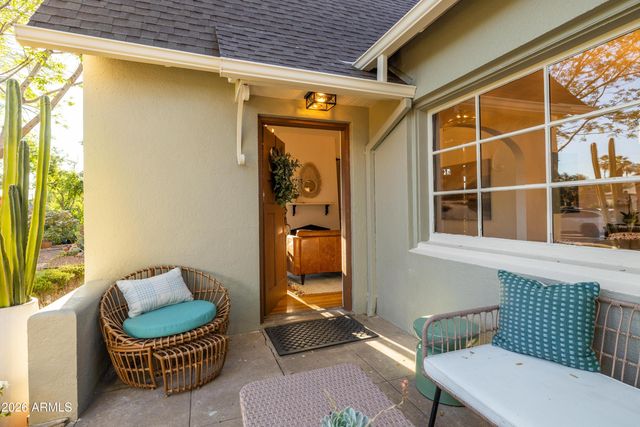 330 W ALMERIA Road, Phoenix, AZ 85003