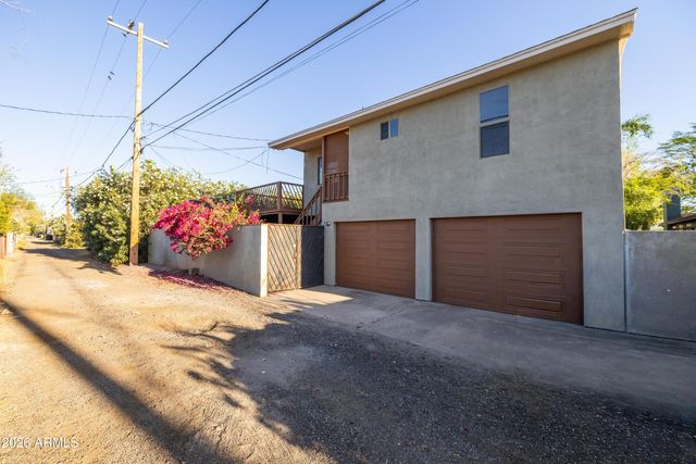 330 W ALMERIA Road, Phoenix, AZ 85003