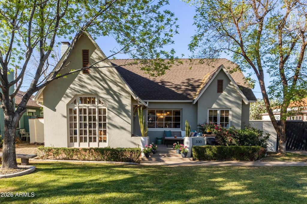 330 W ALMERIA Road, Phoenix, AZ 85003