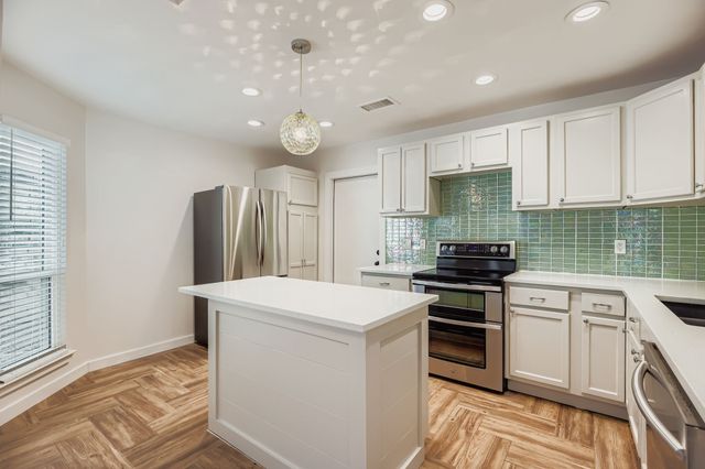 3131 Royal Gable Drive, Dallas, TX 75229