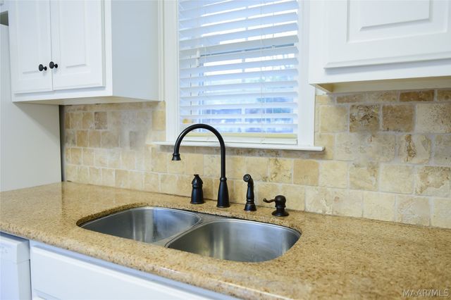 2104 HALCYON DOWNS Loop, Montgomery, AL 36117