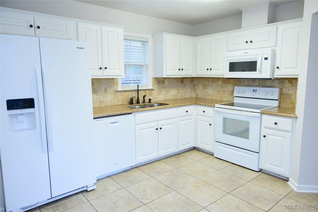 2104 HALCYON DOWNS Loop, Montgomery, AL 36117