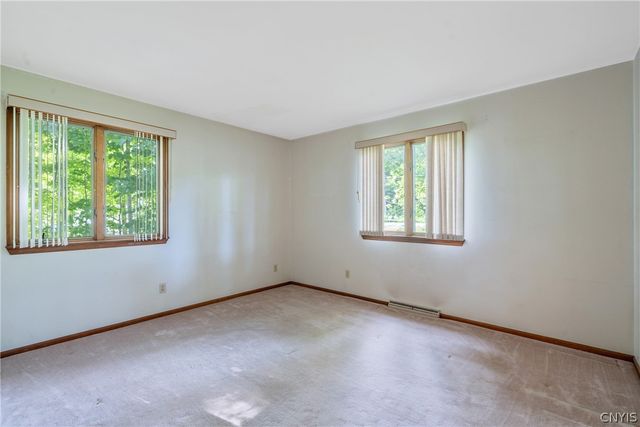 1384 State Route 49, Vienna, NY 13042
