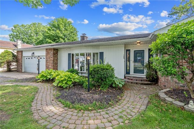 1384 State Route 49, Vienna, NY 13042