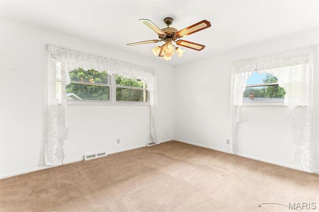 10215 Dovercrest Drive, Unincorporated, MO 63128