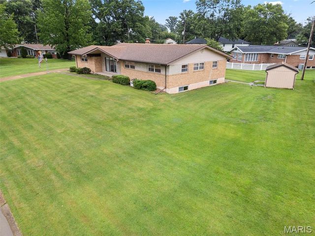 10215 Dovercrest Drive, Unincorporated, MO 63128
