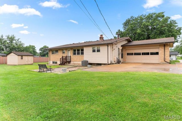 10215 Dovercrest Drive, Unincorporated, MO 63128