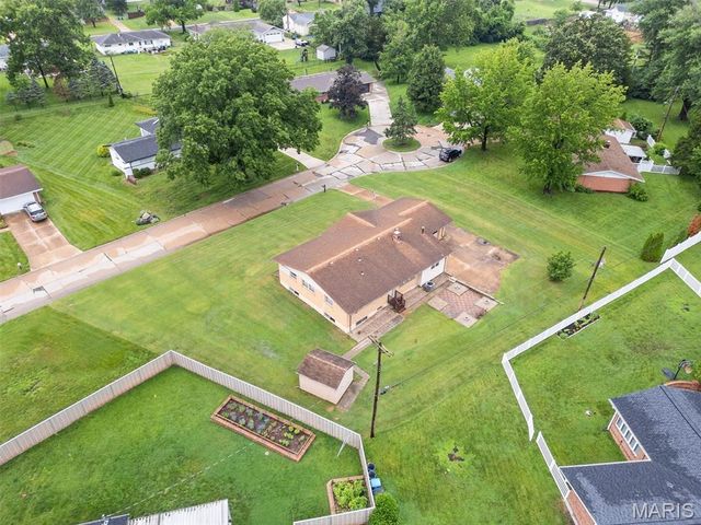 10215 Dovercrest Drive, Unincorporated, MO 63128