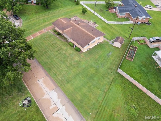 10215 Dovercrest Drive, Unincorporated, MO 63128