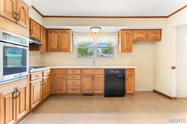 10215 Dovercrest Drive, Unincorporated, MO 63128