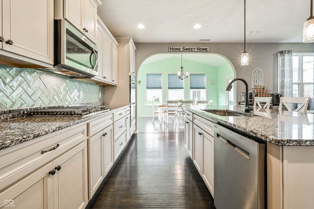 5771 Waterstone Way, Whitestown, IN 46075