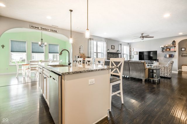 5771 Waterstone Way, Whitestown, IN 46075