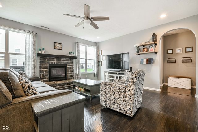 5771 Waterstone Way, Whitestown, IN 46075