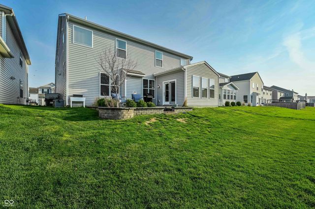 5771 Waterstone Way, Whitestown, IN 46075