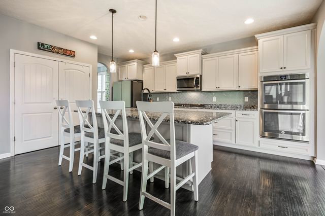 5771 Waterstone Way, Whitestown, IN 46075