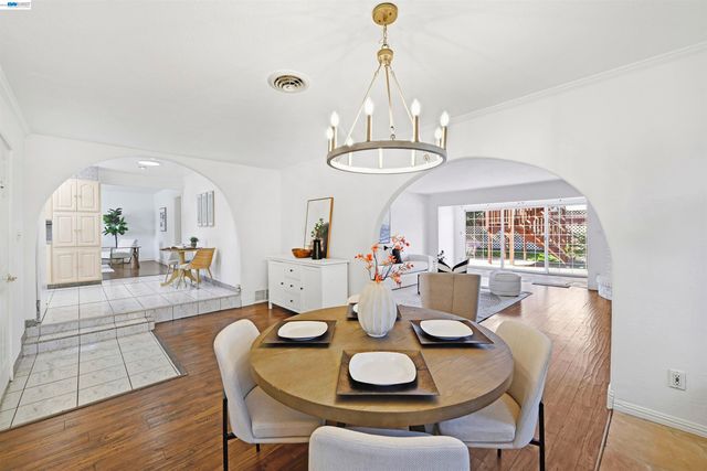 4179 Eggers Dr, Fremont, CA 94536