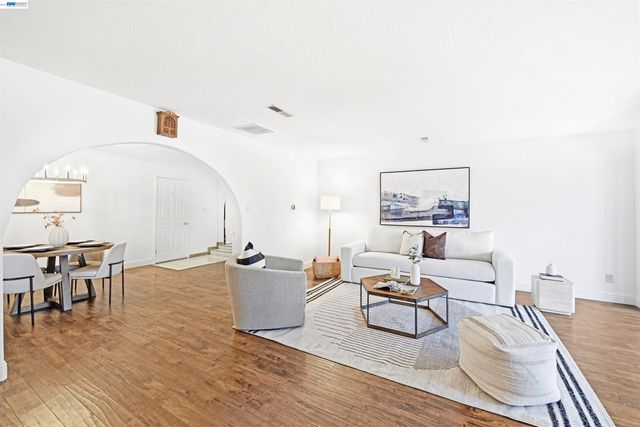 4179 Eggers Dr, Fremont, CA 94536