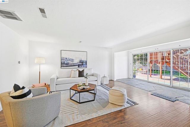 4179 Eggers Dr, Fremont, CA 94536