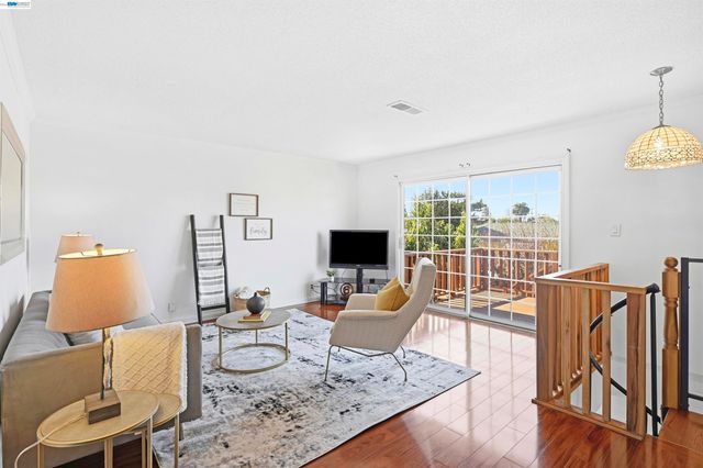 4179 Eggers Dr, Fremont, CA 94536