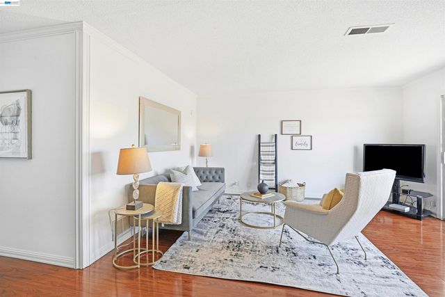 4179 Eggers Dr, Fremont, CA 94536