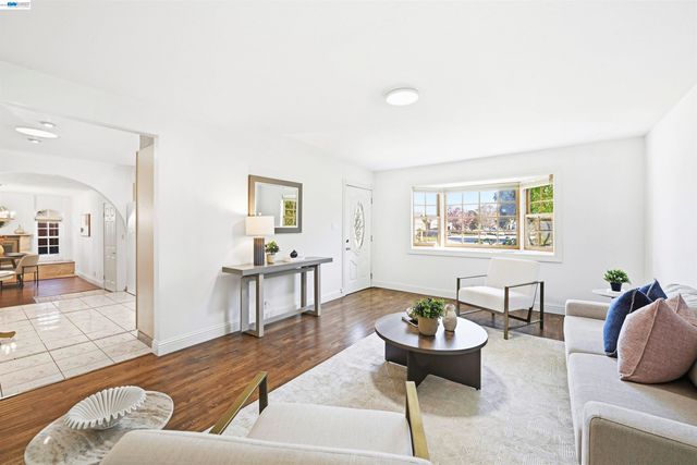 4179 Eggers Dr, Fremont, CA 94536