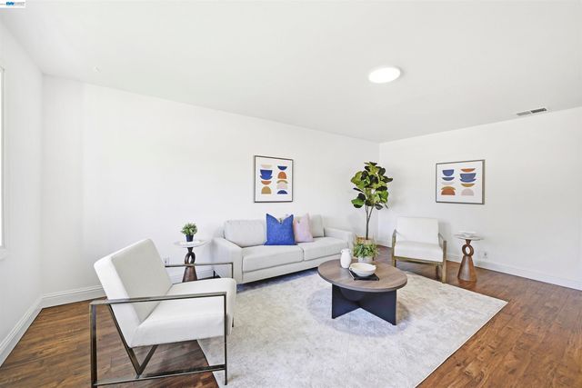 4179 Eggers Dr, Fremont, CA 94536