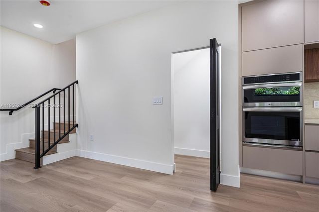 281 NW 52nd St, Miami, FL 33127