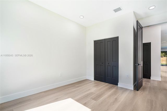 281 NW 52nd St, Miami, FL 33127