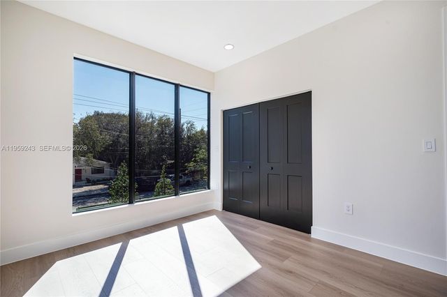 281 NW 52nd St, Miami, FL 33127