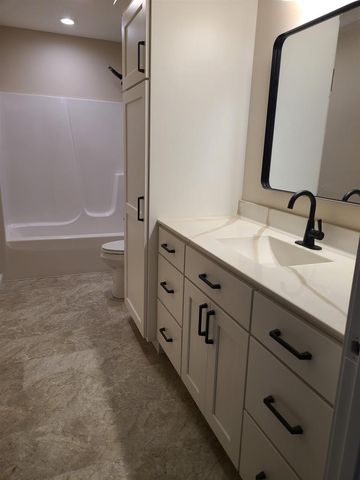 439 Gunderson Drive, Portage, WI 53901